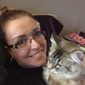 Meet your Posher, Alisha